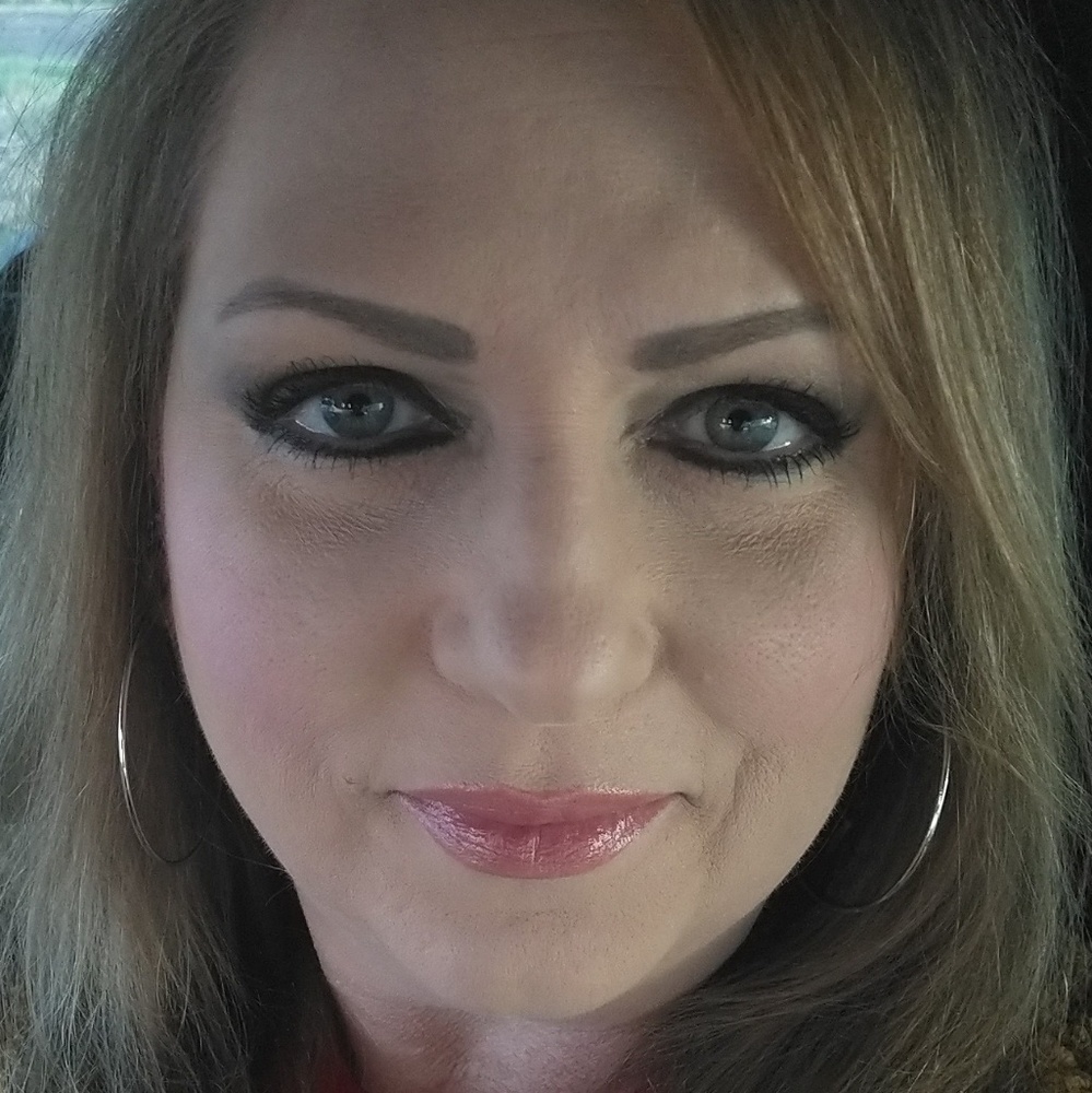 Meet your Posher, Faye